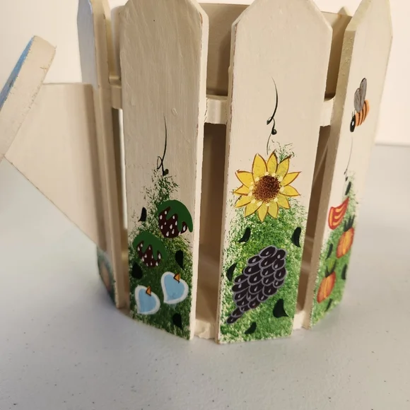 Vintage Handpainted Watering Can Plant Planter Wood Cottagecore Farmhouse Cute - Picture 9 of 13